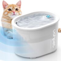 uahpet Cat Water Fountain, Wireless & Battery Operated Pet Water Fountain for Cats Inside, 67oz/2L Effortless Installation Automatic Water Dispenser for Cats Dogs